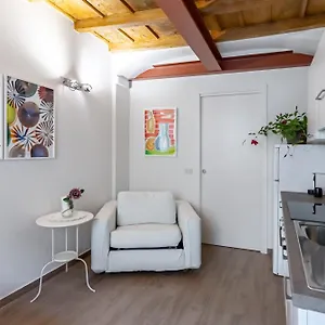  Appartamento La Casa Di Enrichetta - - By Host4u Italia