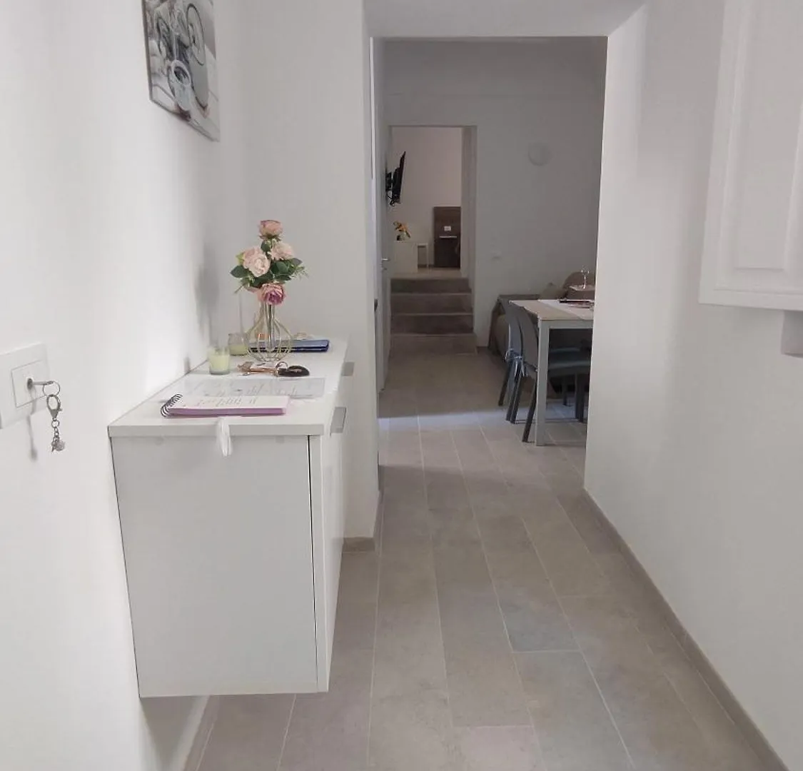 דירות סירקוזה Casa Da Nonna Francy 0*,  איטליה